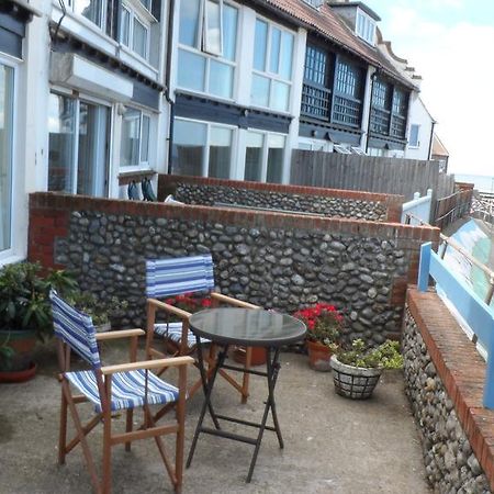 Sea View 3 Promenade Villa Sheringham Bagian luar foto