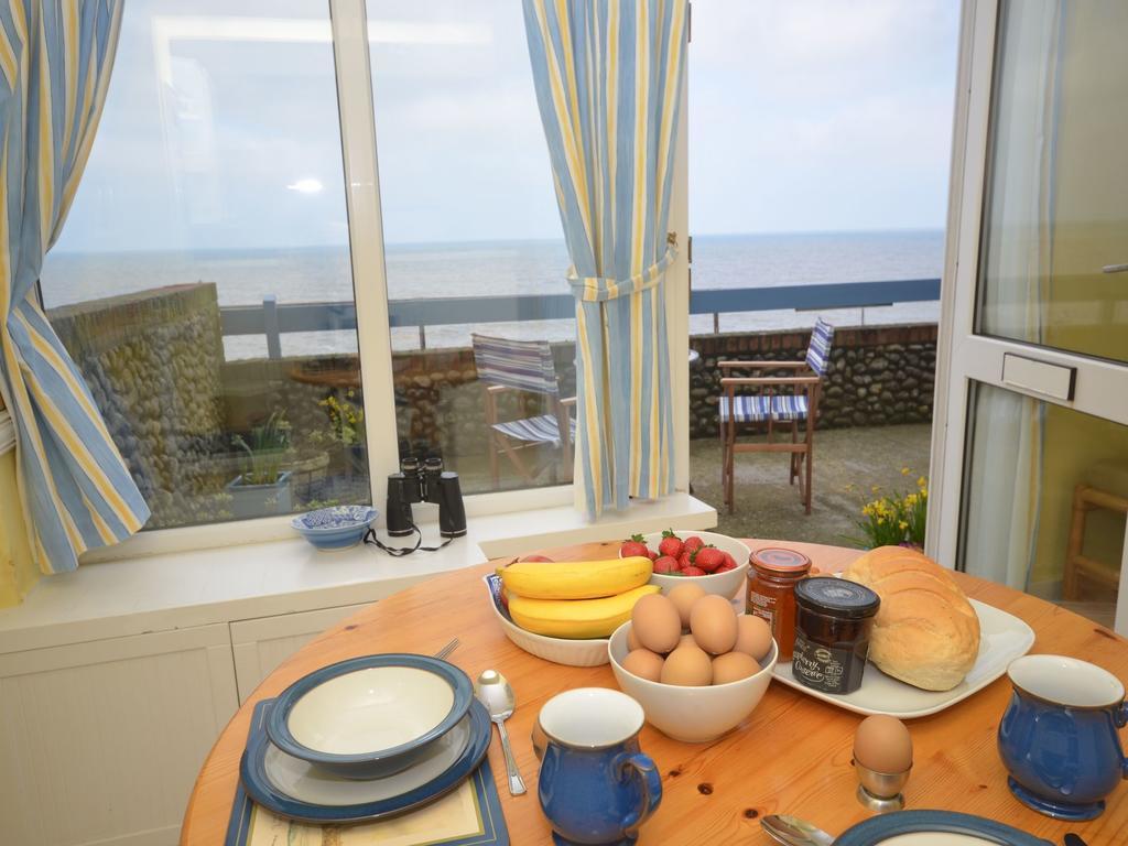 Sea View 3 Promenade Villa Sheringham Bagian luar foto